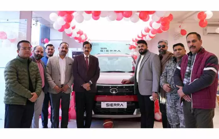 UDHAMPUR: फेयरडील मोटर्स ने बिल्कुल नई टाटा सिएरा पेश की UDHAMPUR: फेयरडील मोटर्स ने बिल्कुल नई टाटा सिएरा पेश की