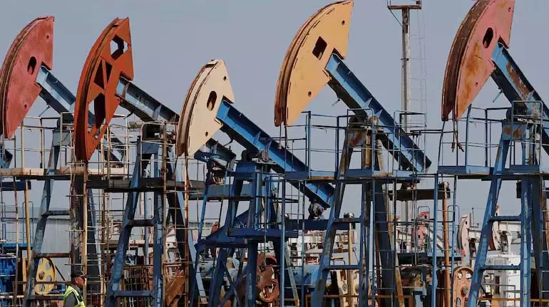 Venezuela के तेल को ज़ब्त करने और उसे फिर से ज़िंदा करने की ट्रंप की योजना में बड़ी मुश्किलें आ रही Venezuela के तेल को ज़ब्त करने और उसे फिर से ज़िंदा करने की ट्रंप की योजना में बड़ी मुश्किलें आ रही