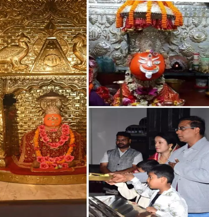 कलेक्टर ने परिवार सहित मां चन्द्रहासिनी और नाथलदाई के दर्शन कर की पूजा-अर्चना कलेक्टर ने परिवार सहित मां चन्द्रहासिनी और नाथलदाई के दर्शन कर की पूजा-अर्चना