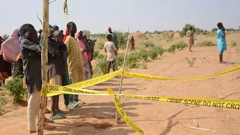 Nigeria में 30 से ज़्यादा लोग मारे गए, कई लोगों को अगवा किया गया Nigeria में 30 से ज़्यादा लोग मारे गए, कई लोगों को अगवा किया गया