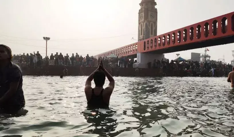 Haridwar: श्री गंगा सभा ने कुंभ मेले के घाटों पर गैर-हिंदुओं पर बैन लगाने की मांग Haridwar: श्री गंगा सभा ने कुंभ मेले के घाटों पर गैर-हिंदुओं पर बैन लगाने की मांग