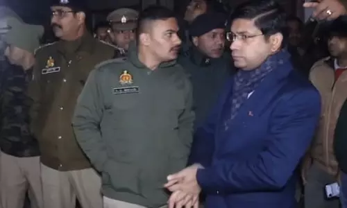 बिजली चोरी के खिलाफ बड़ा अभियान, सड़कों पर उतरे डीएम-एसपी बिजली चोरी के खिलाफ बड़ा अभियान, सड़कों पर उतरे डीएम-एसपी