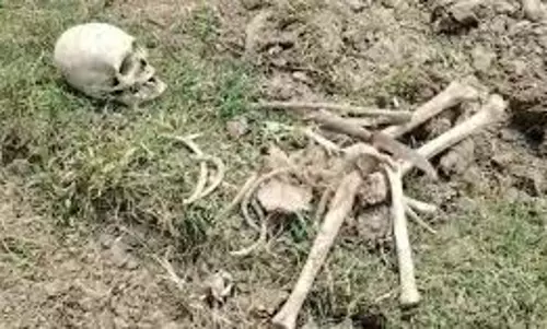 Bihar: खेत में मिला नरकंकाल, हत्या  की आशंका से  हड़कंप