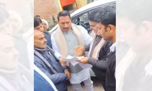 MP : मुरैना में फैक्ट्री फिर से खोलने के लिए किसानों ने ज्ञापन दिया MP : मुरैना में फैक्ट्री फिर से खोलने के लिए किसानों ने ज्ञापन दिया