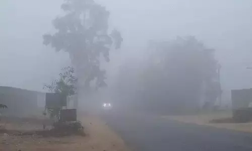 सरगुजा संभाग में कड़ाके की ठंड पड़ रही सरगुजा संभाग में कड़ाके की ठंड पड़ रही