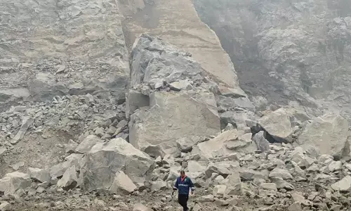 Dhenkanal पत्थर खदान में हुए धमाके में दो लोगों की मौत, दो गिरफ्तार Dhenkanal पत्थर खदान में हुए धमाके में दो लोगों की मौत, दो गिरफ्तार