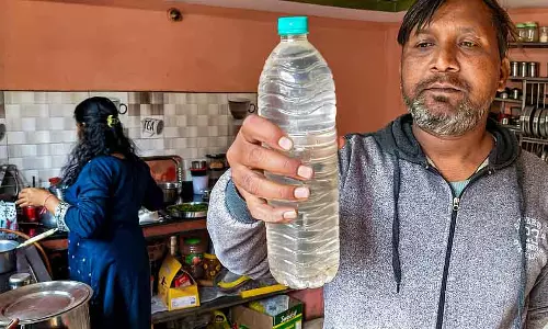 Indore में पानी खराब होने से 142 मरीज अस्पताल में भर्ती; डायरिया के 20 नए मामले मिले Indore में पानी खराब होने से 142 मरीज अस्पताल में भर्ती; डायरिया के 20 नए मामले मिले