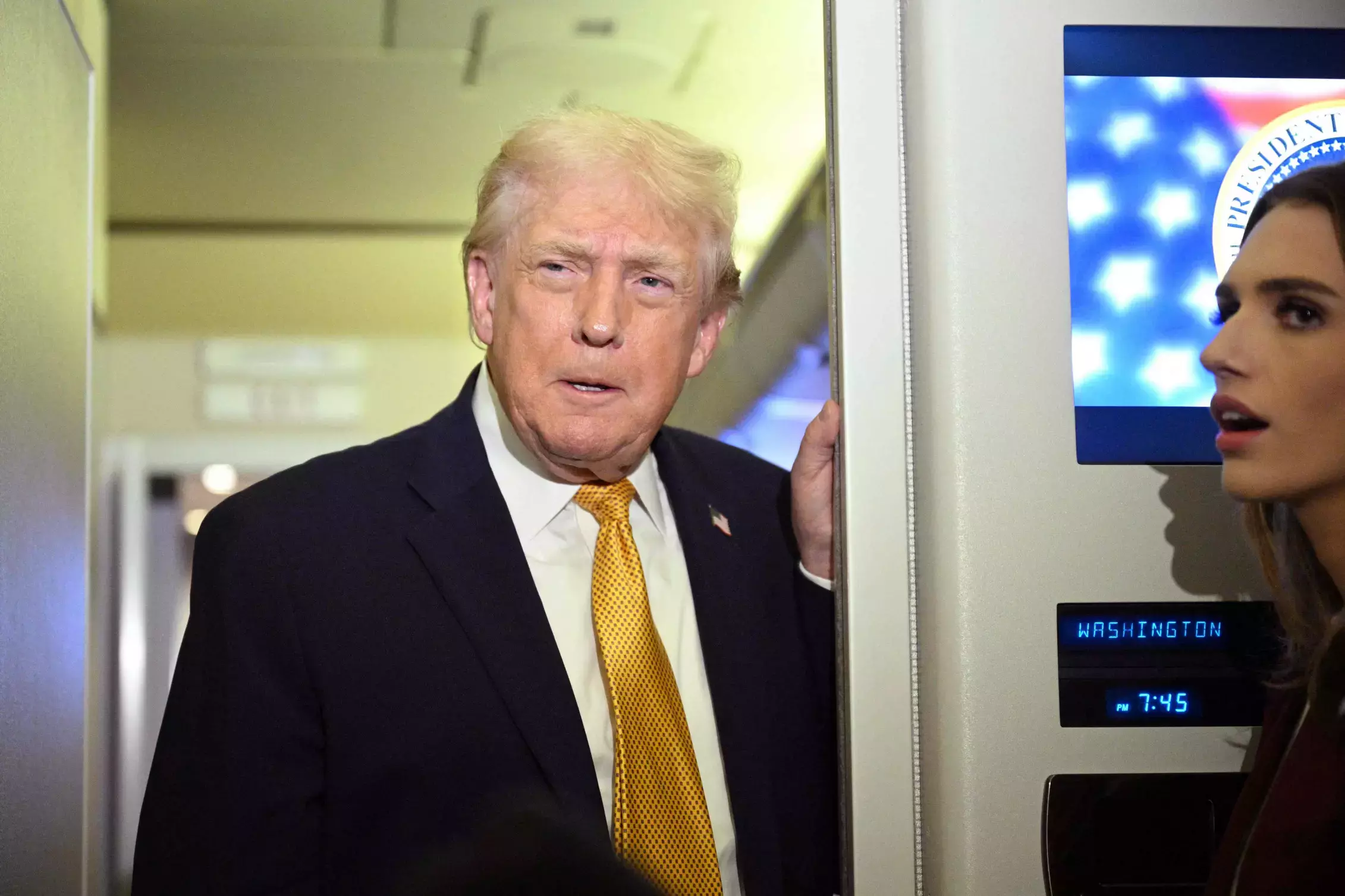 Trump ने चेतावनी दी है कि अगर भारत रूसी तेल का आयात जारी रखता है तो और टैरिफ लगाए जाएंगे Trump ने चेतावनी दी है कि अगर भारत रूसी तेल का आयात जारी रखता है तो और टैरिफ लगाए जाएंगे