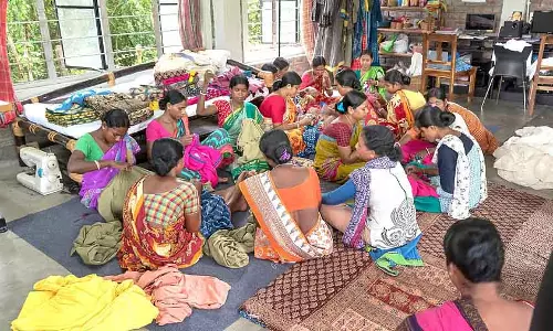 Karnataka ; बिल में बेसहारा महिला कामगारों के लिए सोशल सिक्योरिटी का प्रस्ताव