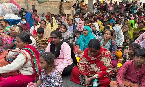 Kogilu : सरकार के हाउसिंग पर टालमटोल करने के कारण निवासी यहीं रहेंगे Kogilu : सरकार के हाउसिंग पर टालमटोल करने के कारण निवासी यहीं रहेंगे