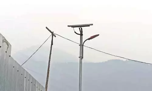 खेनुसा में सोलर स्ट्रीट लाइटें ‘ज़्यादातर खराब’ खेनुसा में सोलर स्ट्रीट लाइटें ‘ज़्यादातर खराब’