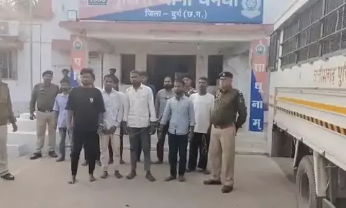 13 गुंडे दुर्ग में गिरफ्तार, मेला से घर लौट रहे युवकों के साथ किया था मारपीट 13 गुंडे दुर्ग में गिरफ्तार, मेला से घर लौट रहे युवकों के साथ किया था मारपीट