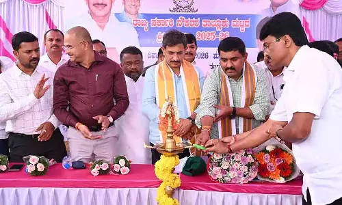 MLA एचसी बालकृष्ण ने तहसीलदार से माफी मांगी