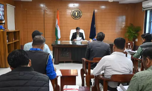 कलेक्टर ने की धान खरीदी प्रगति की समीक्षा कलेक्टर ने की धान खरीदी प्रगति की समीक्षा