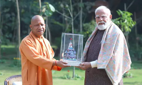 सीएम योगी ने पीएम मोदी से की मुलाकात