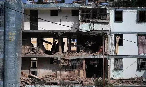 Venezuela पर अमेरिकी हमले में 40 लोग मारे गए Venezuela पर अमेरिकी हमले में 40 लोग मारे गए