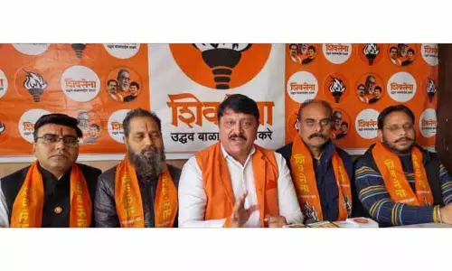 महबूबा-इल्तिजा के बयान कश्मीरियों पर हमलों का बड़ा कारण: Shiv Sena