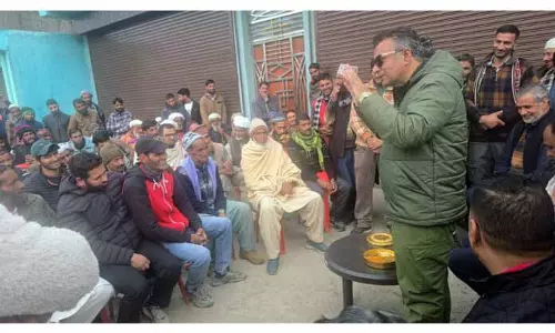 जम्मू-कश्मीर को 1430 करोड़ रुपये की वित्तीय मदद समय पर उठाया गया कदम: Zulfikar जम्मू-कश्मीर को 1430 करोड़ रुपये की वित्तीय मदद समय पर उठाया गया कदम: Zulfikar