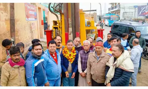 कठुआ के MLA ने चल रहे कामों का निरीक्षण किया, बोरवेल का उद्घाटन किया