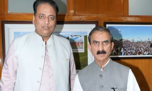 Dharamshala: कांगड़ा जिला कांग्रेस के अध्यक्ष अनुराग शर्मा ने मुख्यमंत्री से की मुलाकात