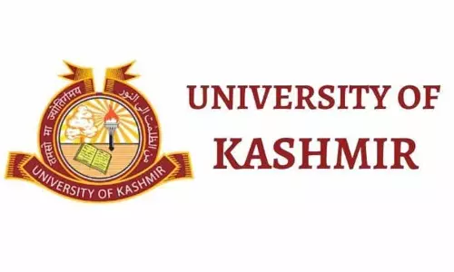 KU स्टाफ की पोस्टिंग पढ़ाई के बजाय सुविधा के आधार पर होने से स्टूडेंट्स को परेशानी होती है