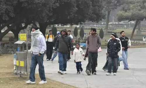 Chandigarh में मौसम का सबसे ठंडा दिन, ट्राईसिटी में बर्फीली हवाएं Chandigarh में मौसम का सबसे ठंडा दिन, ट्राईसिटी में बर्फीली हवाएं