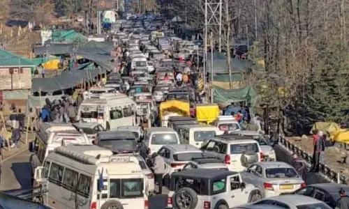 सोलंग-अटल टनल ट्रैफिक अव्यवस्था पर MLA Rana ने कड़ा रुख अपनाया सोलंग-अटल टनल ट्रैफिक अव्यवस्था पर MLA Rana ने कड़ा रुख अपनाया