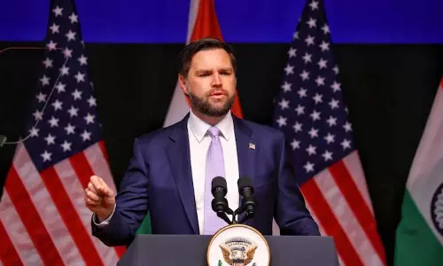 जेडी वैन्स के Ohio स्थित घर पर हुई घटना के बाद एक व्यक्ति गिरफ्तार जेडी वैन्स के Ohio स्थित घर पर हुई घटना के बाद एक व्यक्ति गिरफ्तार