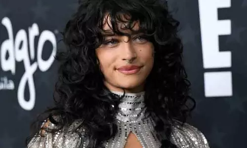 क्रिटिक्स चॉइस अवॉर्ड्स: रेड कार्पेट पर छाया Arab डिज़ाइनर्स का जादू क्रिटिक्स चॉइस अवॉर्ड्स: रेड कार्पेट पर छाया Arab डिज़ाइनर्स का जादू