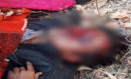 पत्नी से बातचीत करता देख पति ने आपा खोया, कुल्हाड़ी से कर दी पड़ोसी की हत्या