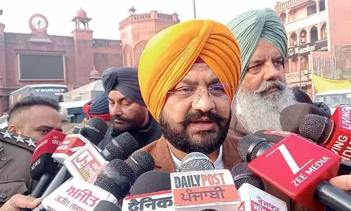 मंत्री तरुणप्रीत सोंड, MLA इंदरबीर निज्जर अकाल तख्त पर दिखे मंत्री तरुणप्रीत सोंड, MLA इंदरबीर निज्जर अकाल तख्त पर दिखे