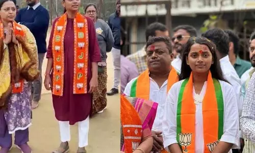 PMC चुनाव 2026: BJP ने पुणे से 22 साल की साई थोपटे को दिया बड़ा मौका PMC चुनाव 2026: BJP ने पुणे से 22 साल की साई थोपटे को दिया बड़ा मौका