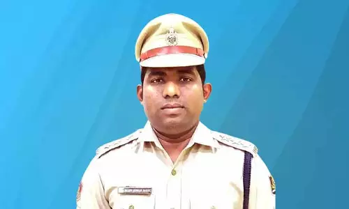 ओडिशा पुलिस ने भ्रष्टाचार के मामले में CRRI पुलिस स्टेशन के IIC को सस्पेंड किया ओडिशा पुलिस ने भ्रष्टाचार के मामले में CRRI पुलिस स्टेशन के IIC को सस्पेंड किया