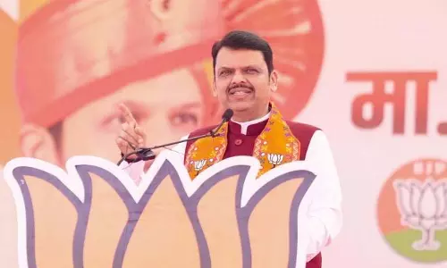 देवेंद्र फडणवीस: जब तक देवभाऊ CM रहेंगे, प्यारी बहनों के लिए फंड जारी रहेगा देवेंद्र फडणवीस: जब तक देवभाऊ CM रहेंगे, प्यारी बहनों के लिए फंड जारी रहेगा