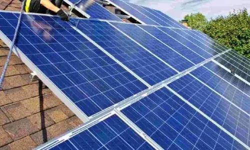 Solar Panels को मोबाइल ऐप से साफ किया जाएगा: यह कैसे काम करता Solar Panels को मोबाइल ऐप से साफ किया जाएगा: यह कैसे काम करता