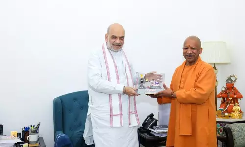 CM योगी आदित्यनाथ ने केंद्रीय गृह मंत्री अमित शाह से की महत्वपूर्ण बैठक