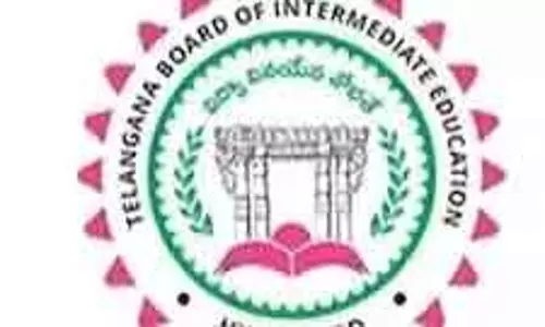 Telangana इंटर परीक्षा: फर्जीवाड़े और कन्फ्यूजन को रोकने के लिए नया बारकोड सिस्टम Telangana इंटर परीक्षा: फर्जीवाड़े और कन्फ्यूजन को रोकने के लिए नया बारकोड सिस्टम