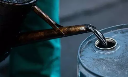कच्चे तेल की नरमी, FY27 में भारत की महंगाई 3.4% से नीचे: SBI कच्चे तेल की नरमी, FY27 में भारत की महंगाई 3.4% से नीचे: SBI