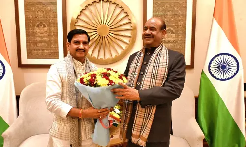 केंद्रीय राज्यमंत्री तोखन साहू ने लोकसभा अध्यक्ष ओम बिरला से की शिष्टाचार भेंट