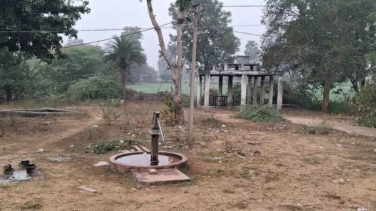 MP : अलीराजपुर में नानपुर श्मशान घाट को भारी उदासीनता का सामना करना पड़ रहा है MP : अलीराजपुर में नानपुर श्मशान घाट को भारी उदासीनता का सामना करना पड़ रहा है