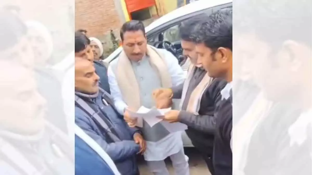 MP : मुरैना में फैक्ट्री फिर से खोलने के लिए किसानों ने ज्ञापन दिया MP : मुरैना में फैक्ट्री फिर से खोलने के लिए किसानों ने ज्ञापन दिया