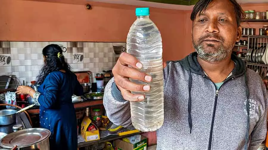 Indore में पानी खराब होने से 142 मरीज अस्पताल में भर्ती; डायरिया के 20 नए मामले मिले Indore में पानी खराब होने से 142 मरीज अस्पताल में भर्ती; डायरिया के 20 नए मामले मिले