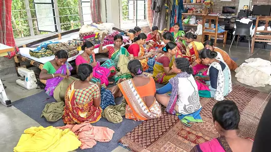 Karnataka ; बिल में बेसहारा महिला कामगारों के लिए सोशल सिक्योरिटी का प्रस्ताव Karnataka ; बिल में बेसहारा महिला कामगारों के लिए सोशल सिक्योरिटी का प्रस्ताव