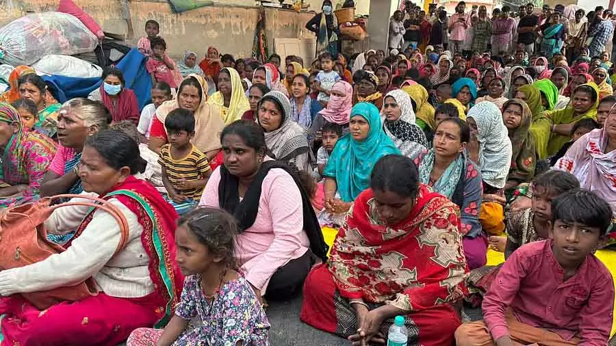 Kogilu : सरकार के हाउसिंग पर टालमटोल करने के कारण निवासी यहीं रहेंगे Kogilu : सरकार के हाउसिंग पर टालमटोल करने के कारण निवासी यहीं रहेंगे