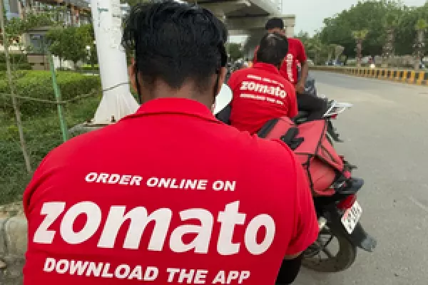 Zomato हर महीने करीब 5,000 गिग वर्कर्स को क्यों निकालता है? CEO दीपिंदर गोयल ने बताया Zomato हर महीने करीब 5,000 गिग वर्कर्स को क्यों निकालता है? CEO दीपिंदर गोयल ने बताया