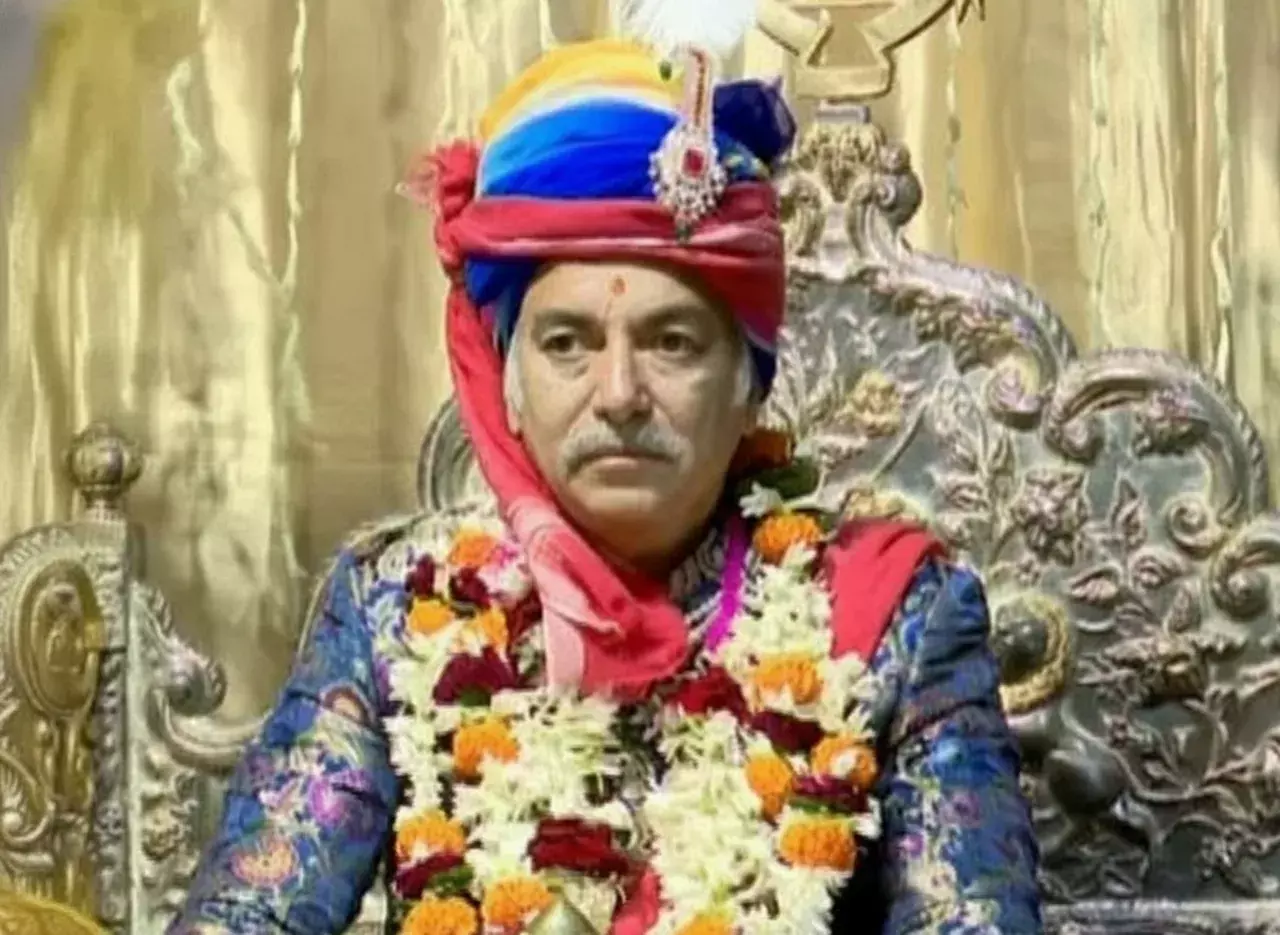 Odisha: पुरी गजपति महाराज का पुष्यभिषेक समारोह आज परंपरा के अनुसार होगा Odisha: पुरी गजपति महाराज का पुष्यभिषेक समारोह आज परंपरा के अनुसार होगा