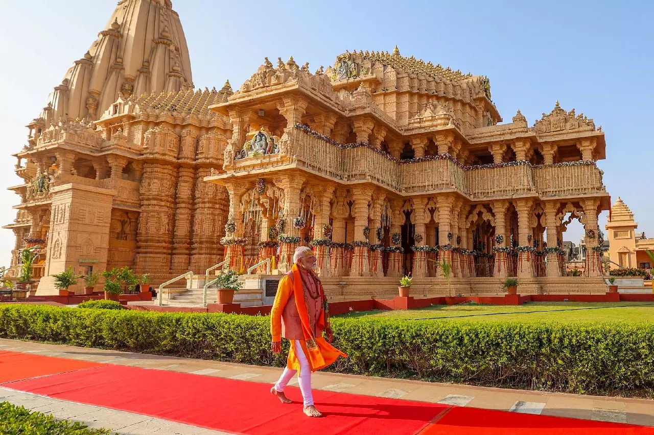 PM Modi बोले, सोमनाथ मंदिर भारतीय भावना और अच्छाई की शक्ति का प्रतीक PM Modi बोले, सोमनाथ मंदिर भारतीय भावना और अच्छाई की शक्ति का प्रतीक