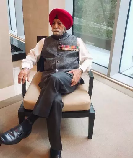 बाना सिंह: सियाचिन का शेर जो पाकिस्तानी सेना पर मौत बनकर बरसा, परमवीर चक्र विजेता की कहानी बाना सिंह: सियाचिन का शेर जो पाकिस्तानी सेना पर मौत बनकर बरसा, परमवीर चक्र विजेता की कहानी