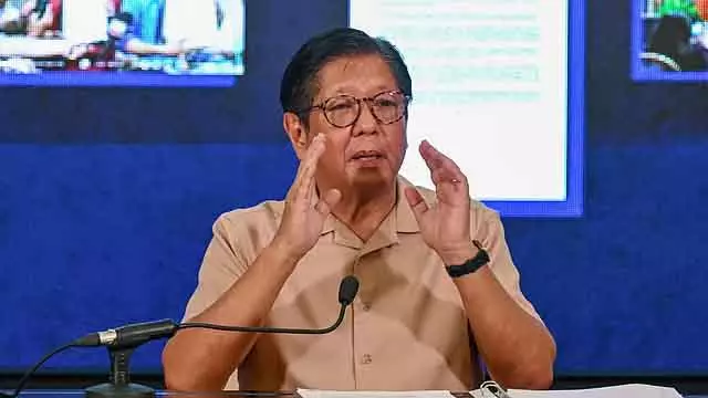 Philippines ने पूर्व जनरल को गिरफ्तार किया जिसने राष्ट्रपति को हटाने की मांग की थी Philippines ने पूर्व जनरल को गिरफ्तार किया जिसने राष्ट्रपति को हटाने की मांग की थी