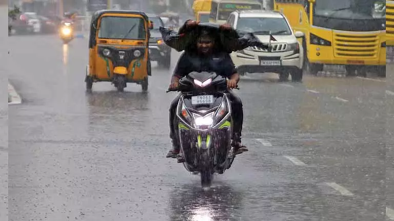 तमिलनाडु और पुडुचेरी में 2025 में 12 प्रतिशत अधिक बारिश होने की संभावना: IMD तमिलनाडु और पुडुचेरी में 2025 में 12 प्रतिशत अधिक बारिश होने की संभावना: IMD